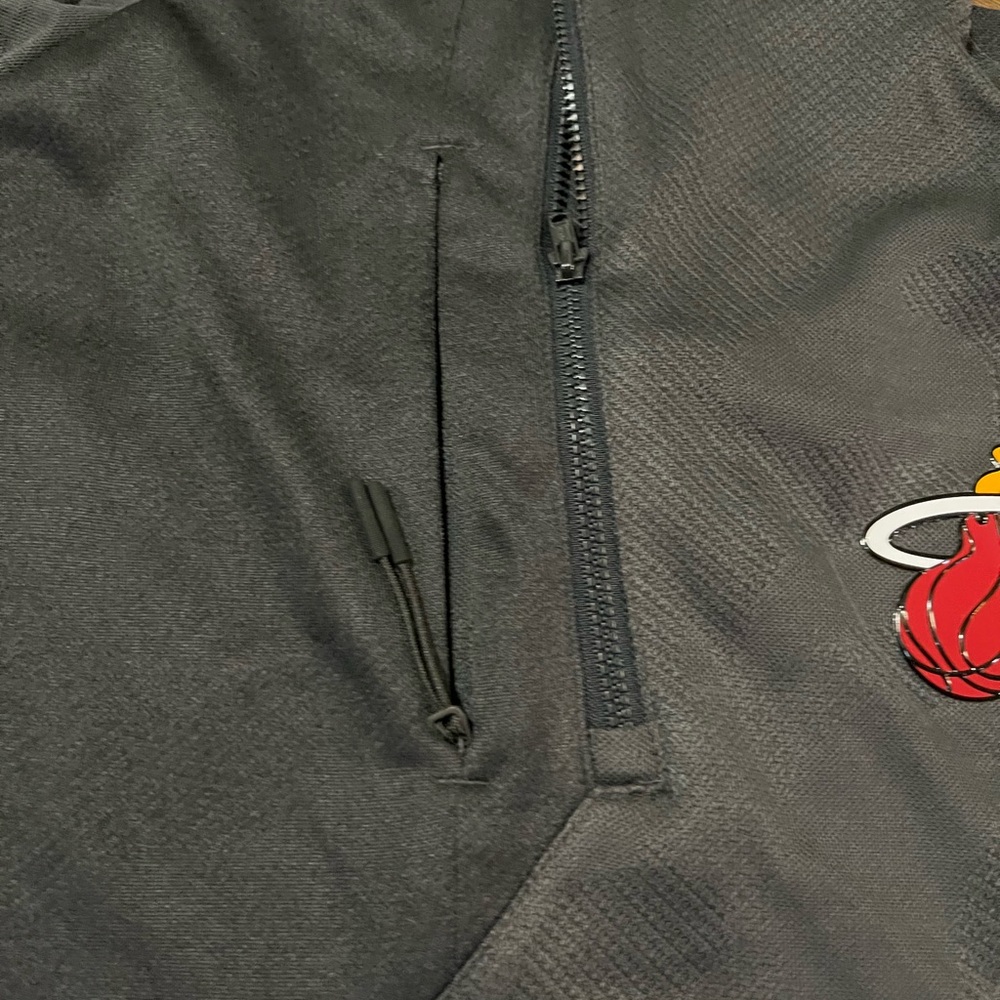 Miami Heat Levelwear Fuze Hoodie Mens Medium Black NBA Athletic Pullover NWT - Picture 3 of 12